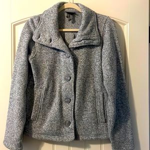P Patagonia sweater jacket